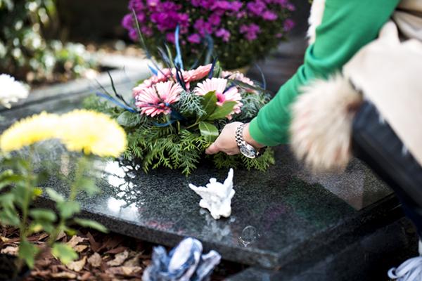 Tout savoir sur les cérémonies d'enterrement et des obsèques