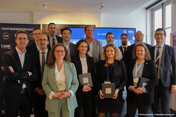 photo de groupe des lauréats cérémonie tous sur mes finances 2024